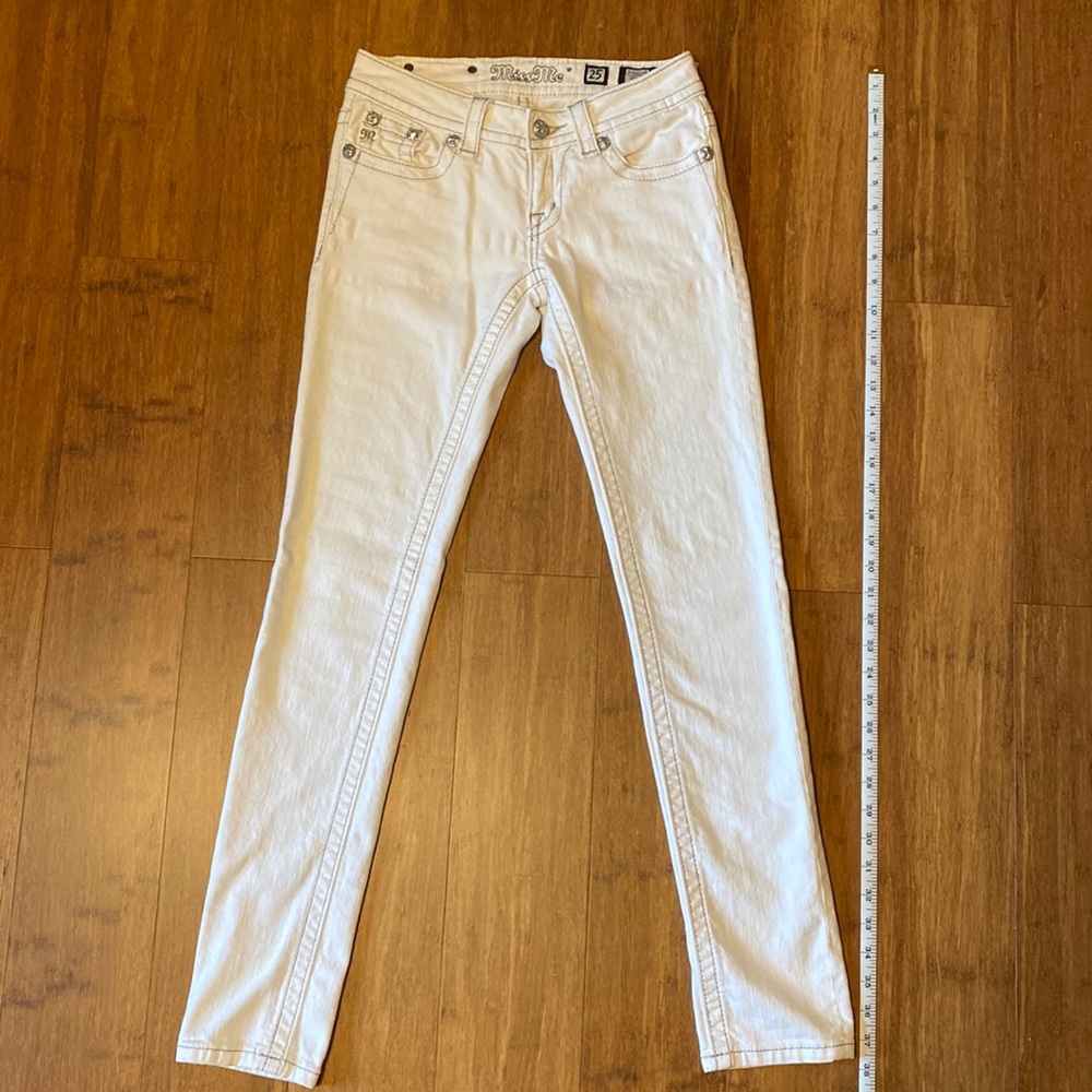 Buckle Miss Me skinny jeans